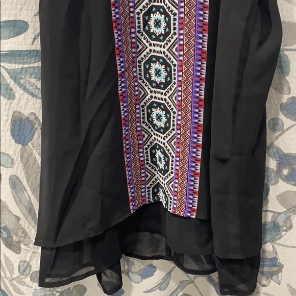 ✨ new w/o tags! ✨ sheer halter neck top - Picture 3 of 5